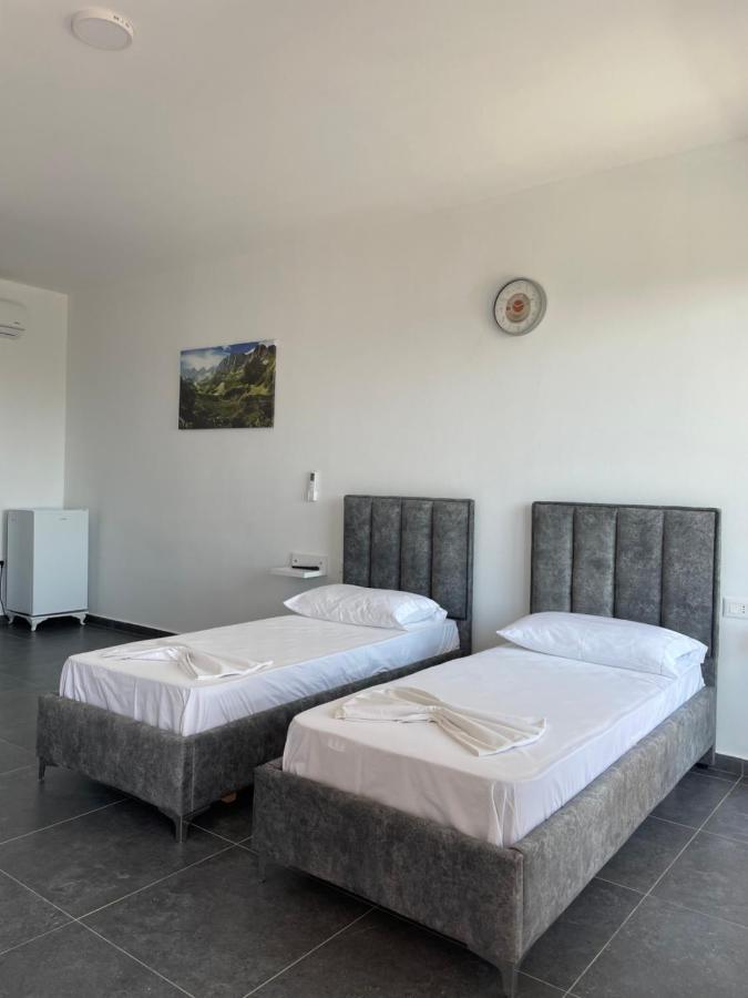 Essos Villas Dhërmi Exteriör bild