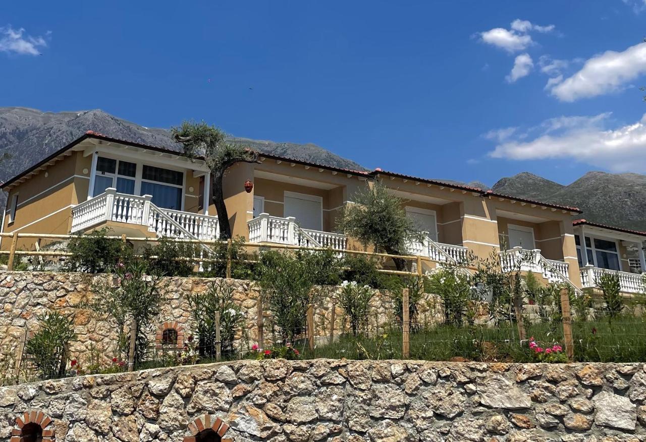 Essos Villas Dhërmi Exteriör bild