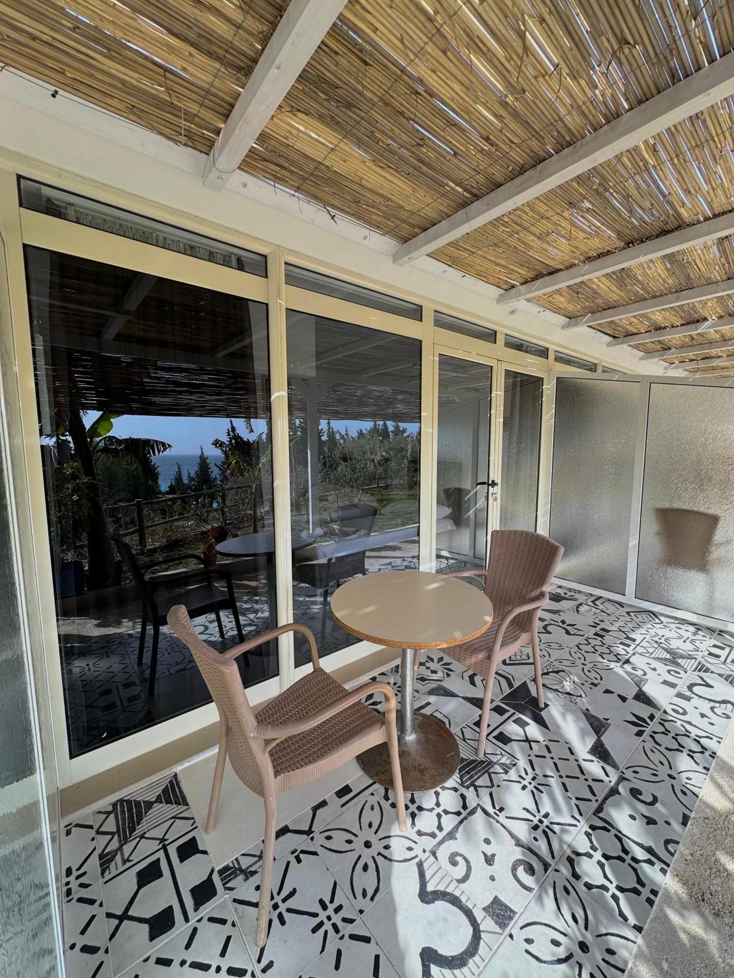 Essos Villas Dhërmi Exteriör bild