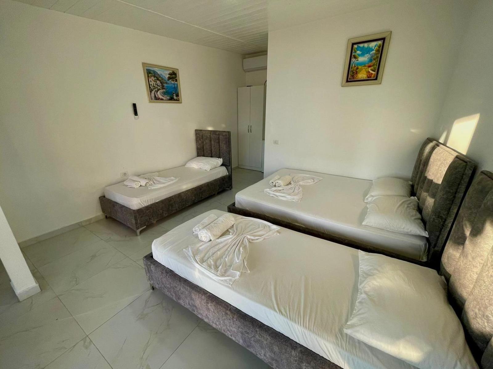 Essos Villas Dhërmi Exteriör bild